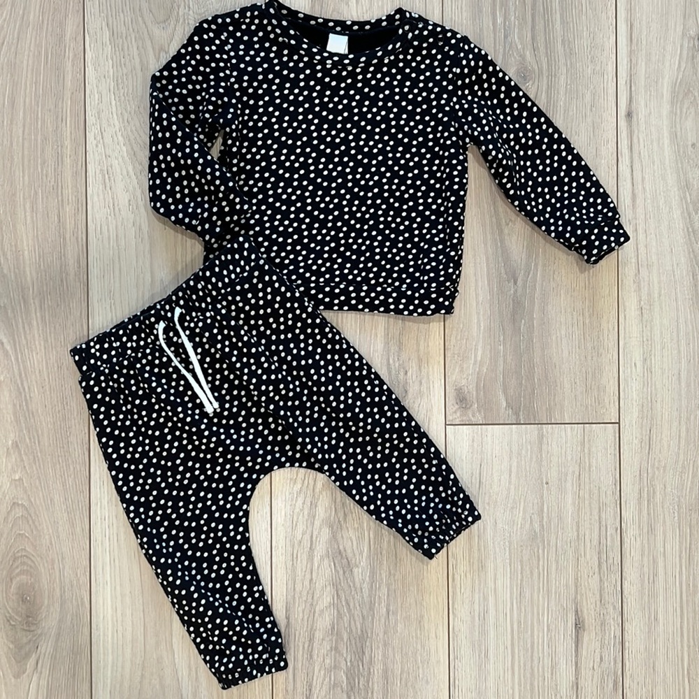 Harper Canyon Black and Cream Long Sleeve Sweatshirt and Pants Set